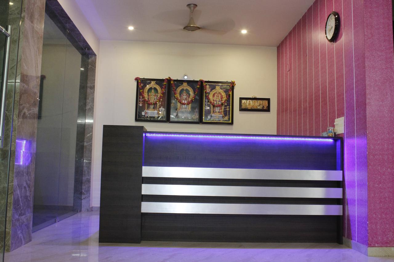Sasti Hotel Palani Exterior photo